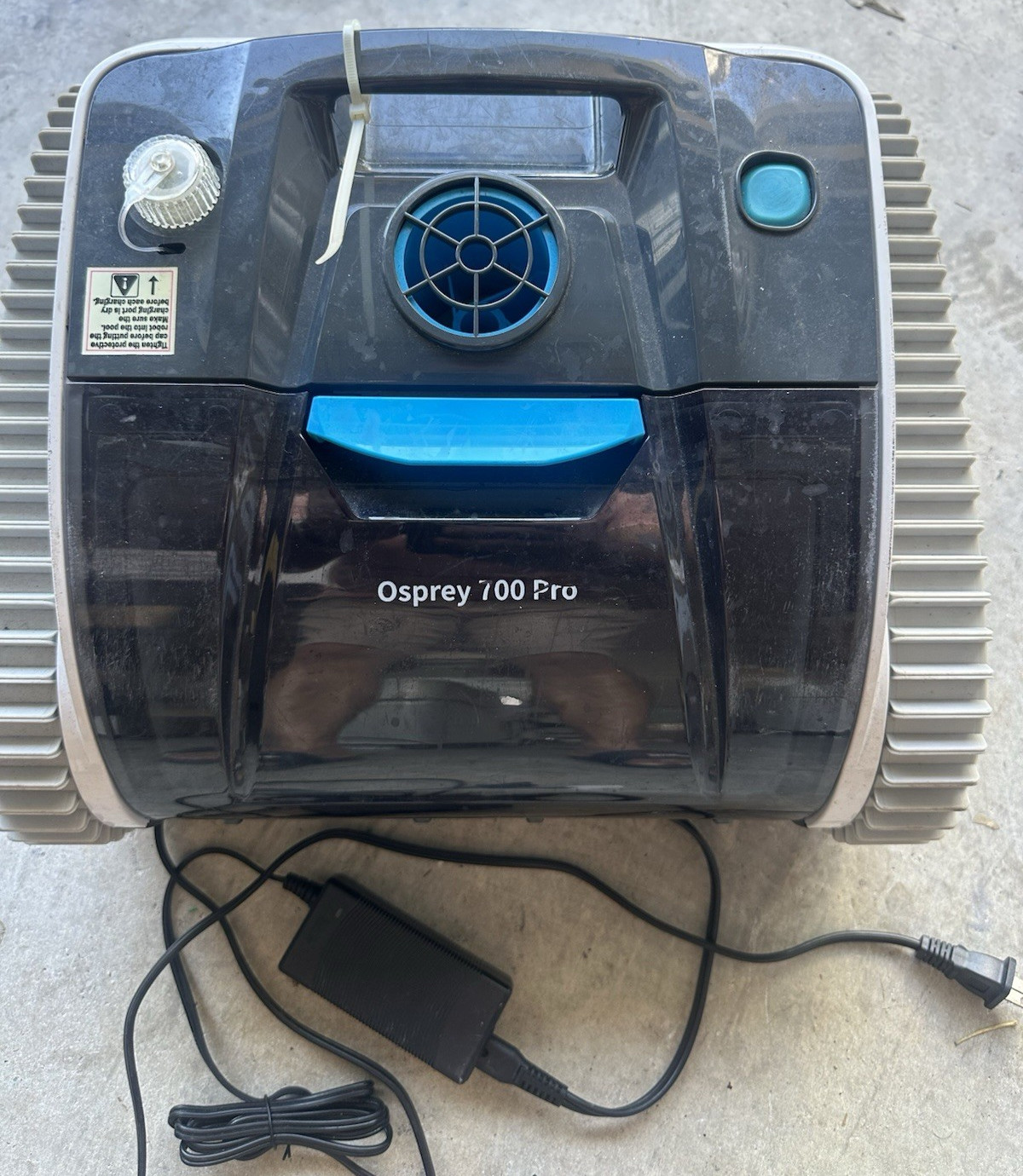 WYBOT Robotic Pool Cleaner Osprey 700 Pro FOR PARTS OR REPAIR - Non-Working