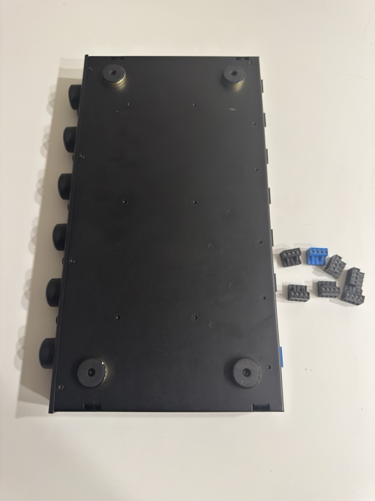 NXG NX-SSVC6- 6-Zone Automatic Impedance Matching Speaker Selector