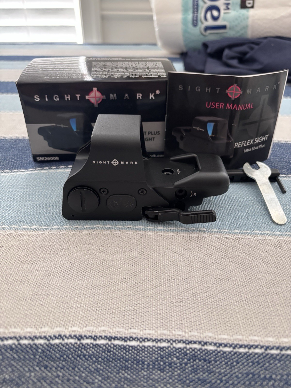 Sightmark Ultra Shot Plus Reflex Sight SM26008 w/ Box Manual Tools