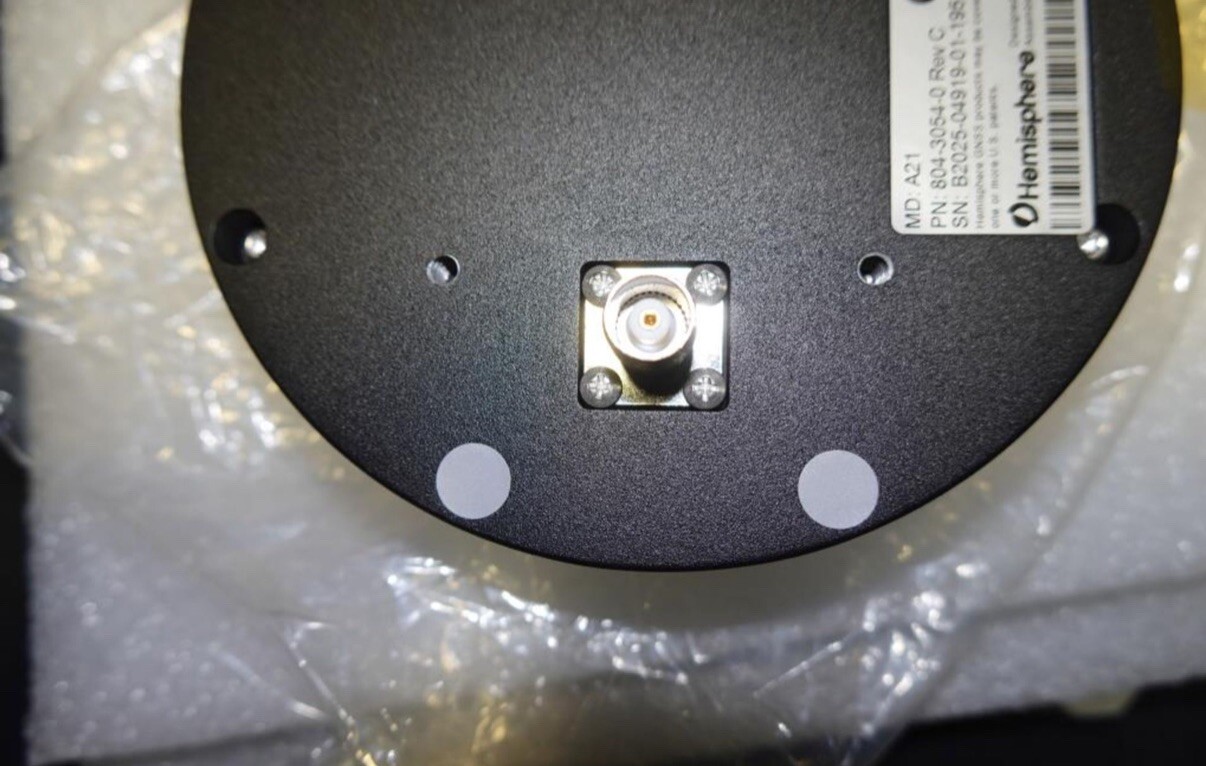 USA Seller Hemisphere A21 GNSS Antenna P/N: 940-2068-000 New Open Box