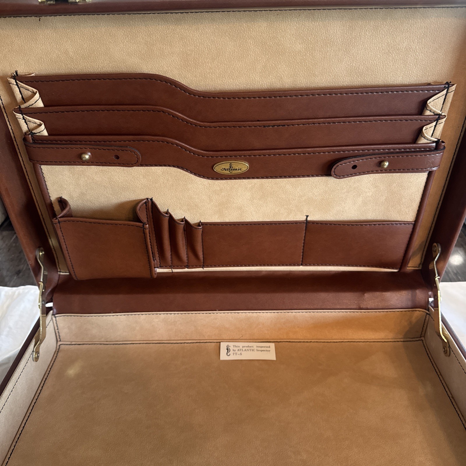Vintage Atlantic Leather Briefcase in Great Condition 18.5 x 14.5 x 4.5 inches