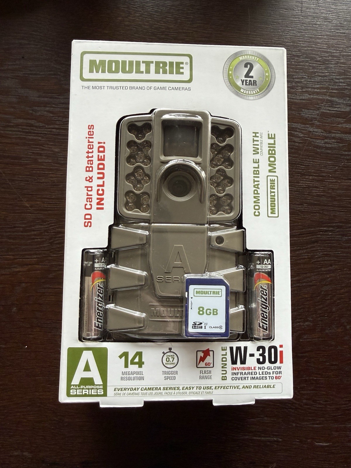 NIB Moultrie W-30i Invisible No Glow Infrared 14 MP Trail Camera Bundle Sealed