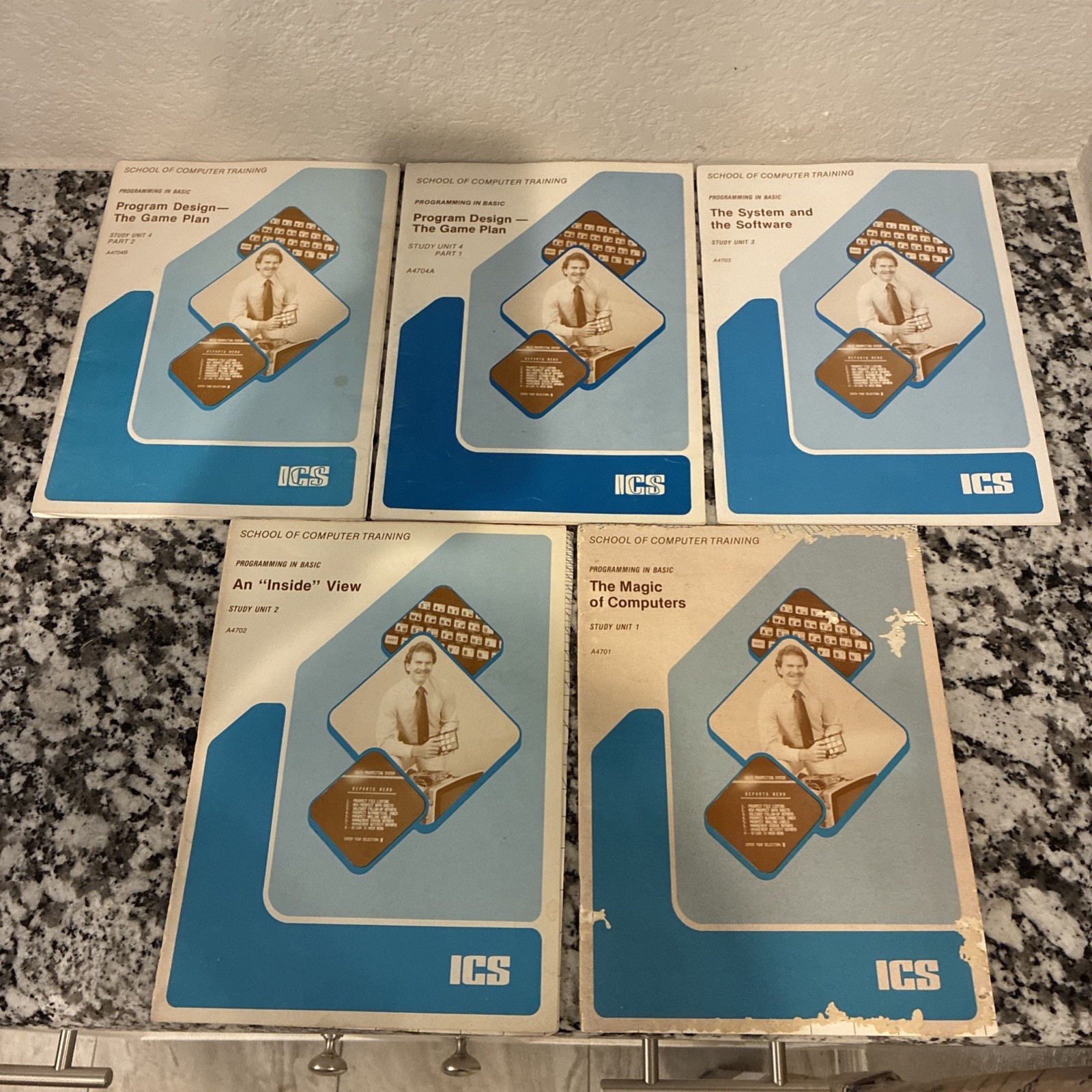 Lot of 5 Vintage computer manuals ICS School Of Computer Training (see Pics)