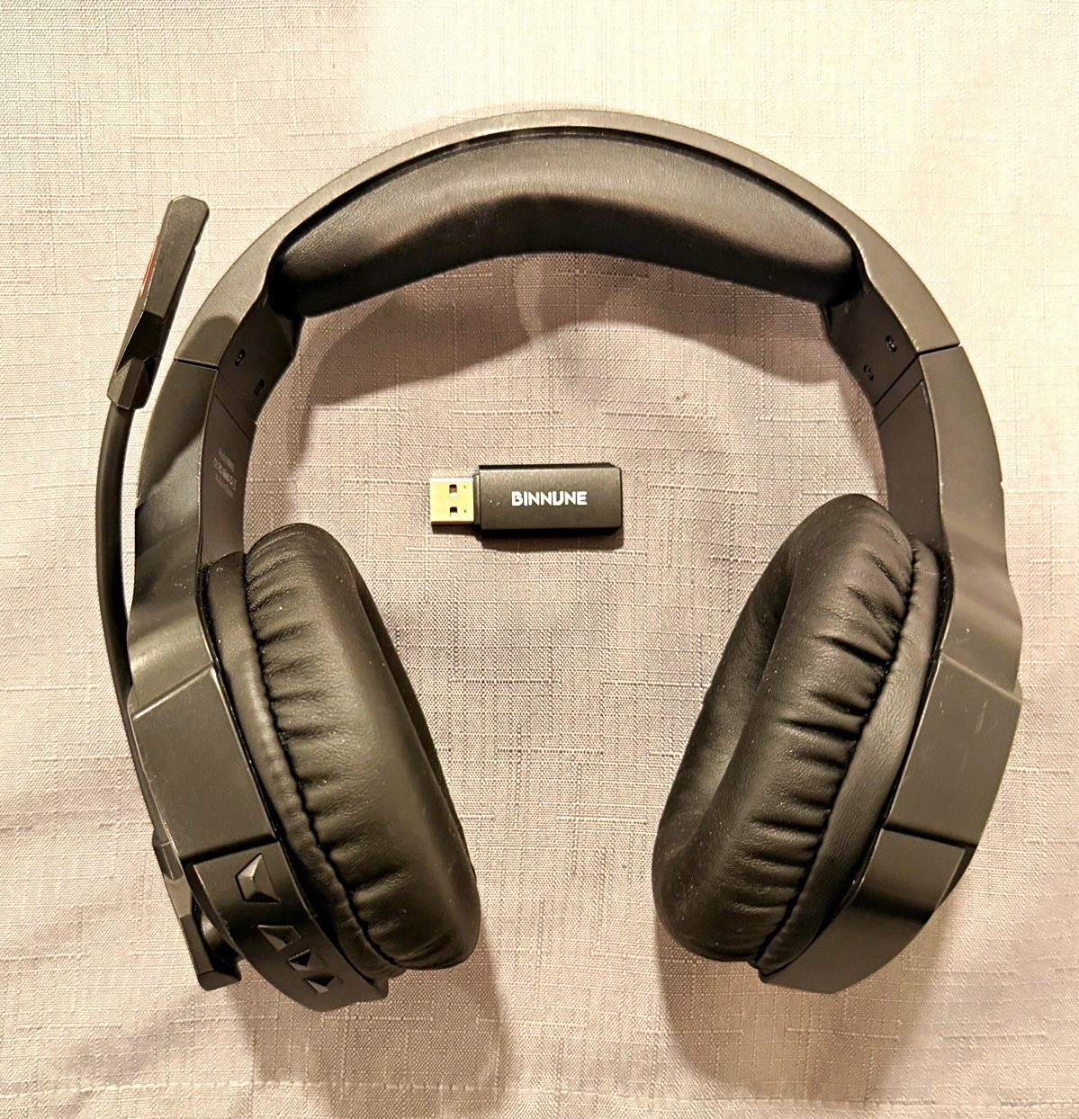 BINNUNE BW01 Wireless Over-Ear USB Headset w/ Boom Mic, Black