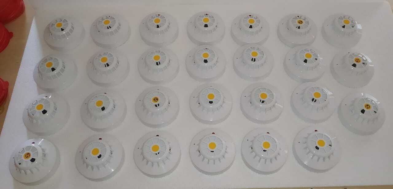 LOT OF 25 PC.  APOLLO 55000-400 APO HEAT DETECTOR
