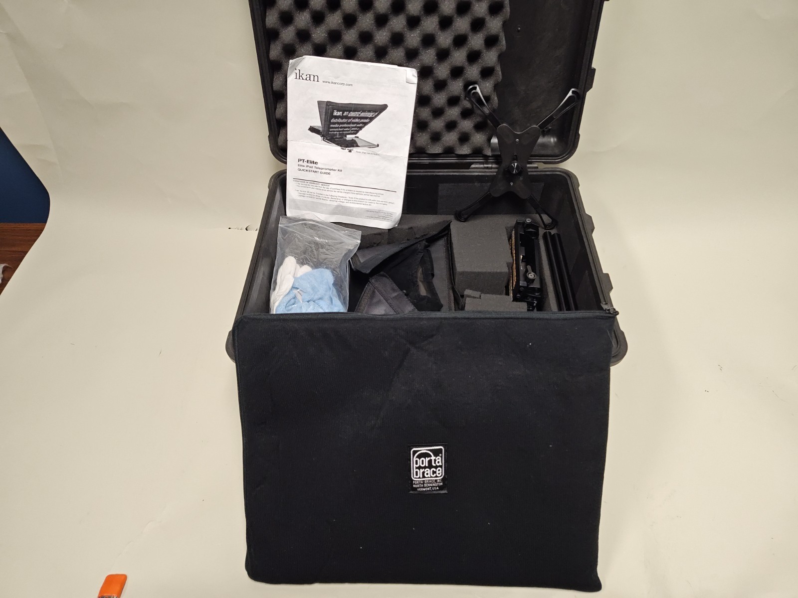 Ikan Teleprompter Travel Kit w/ Rolling Hard Case - Great Condition