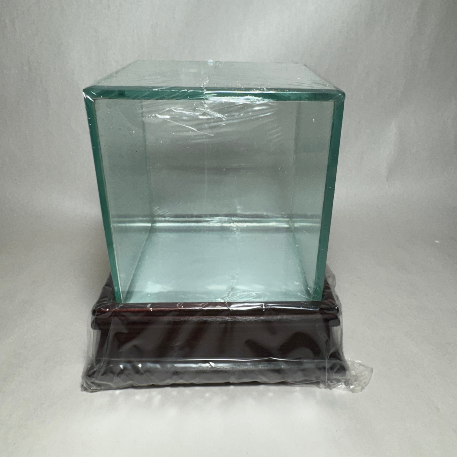 Deluxe Baseball Glass Display Case-Cardboard Gold