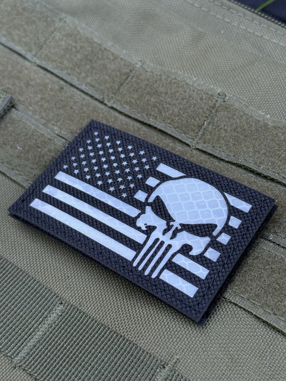 Punisher Skull IR Reflective USA Flag Patch tactical laser Hook Loop White