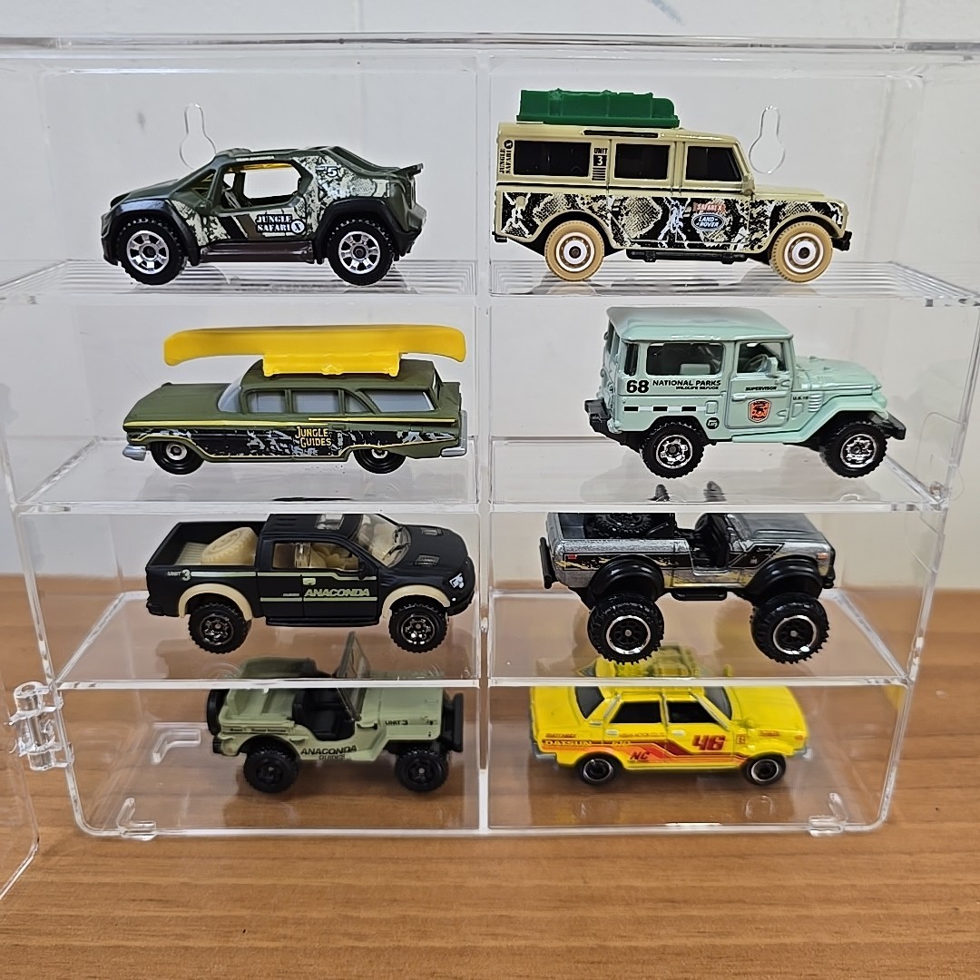 Clear Acrylic Display Case 1:64 Scale Diecast Cars INCLUDING Mix AD of CARS x 8