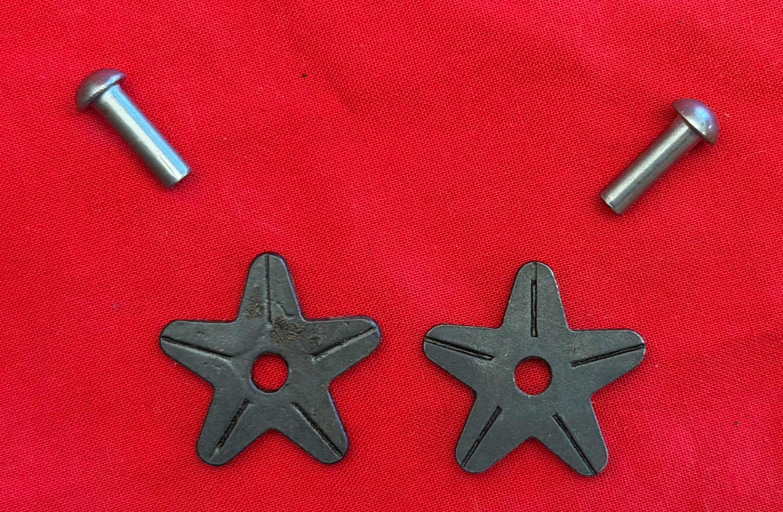 NICE NEW/OLD STOCK 1 1/4" 5-Point Creased Star COWBOY VAQUERO SPUR ROWELS & Pins
