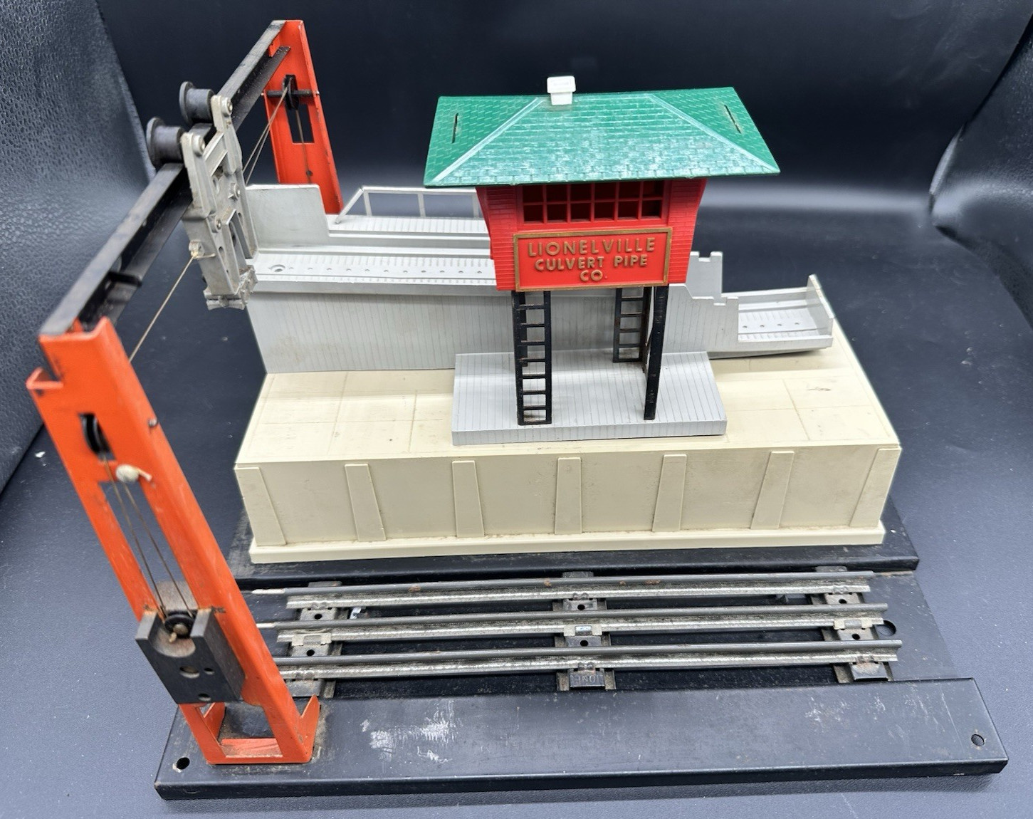 Lionel 342 Vintage O Motorized Operating Culvert Loader  (Please Read)