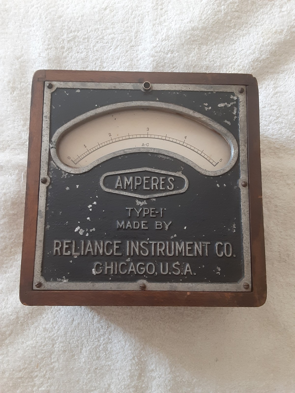 Vintage Reliance Instrument Co.  AMP Gauge 0-5 in Original Wooden Box w/o Cover