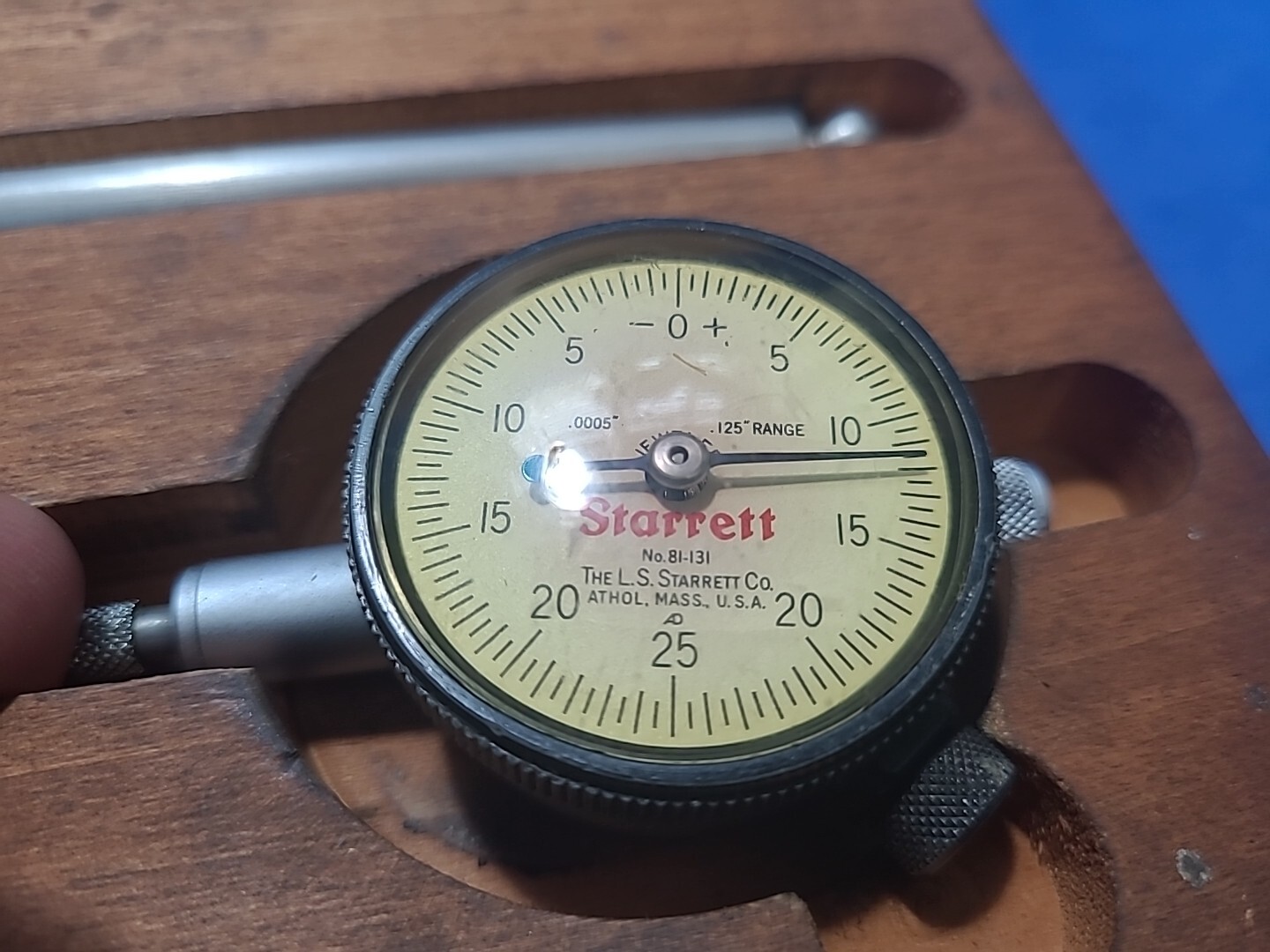 Starrett 657EZ Magnetic Base With Indicator in Wood Case
