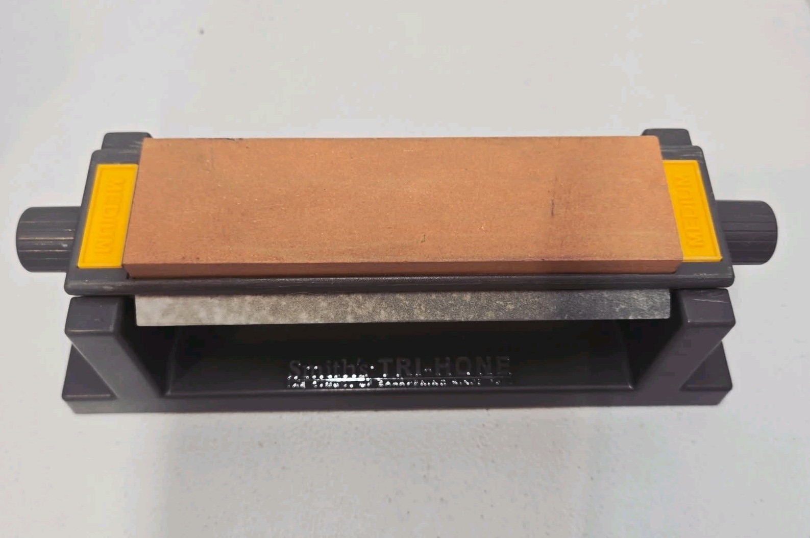 Smith's TRI6 6" Tri-Hone Sharpening System Knife Tool Sharpener 3 Stone used.