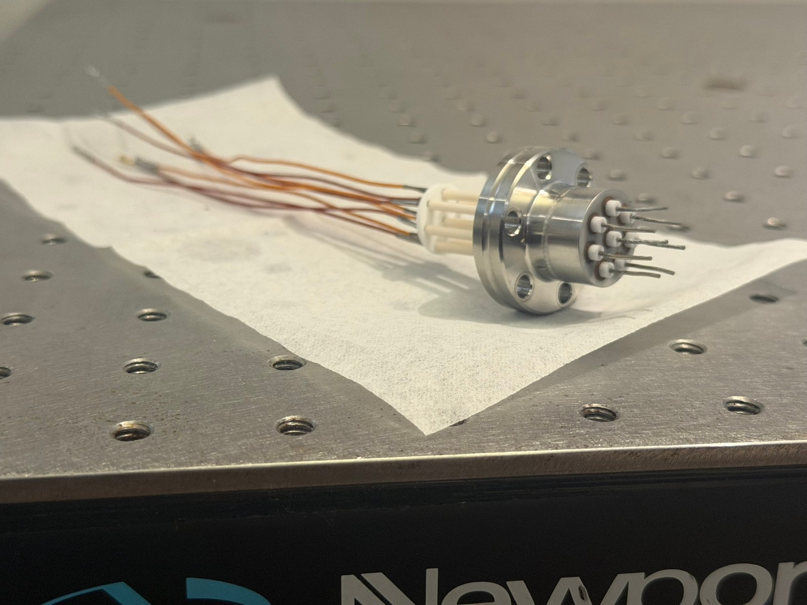 8-pin electrical feedthrough 1.33" ConFlat (CF) flange UHV High Vacuum Chamber