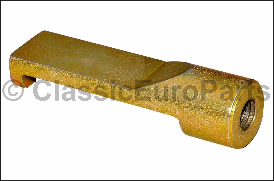 Adapter for diesel injector removal for VW TDI PD engine