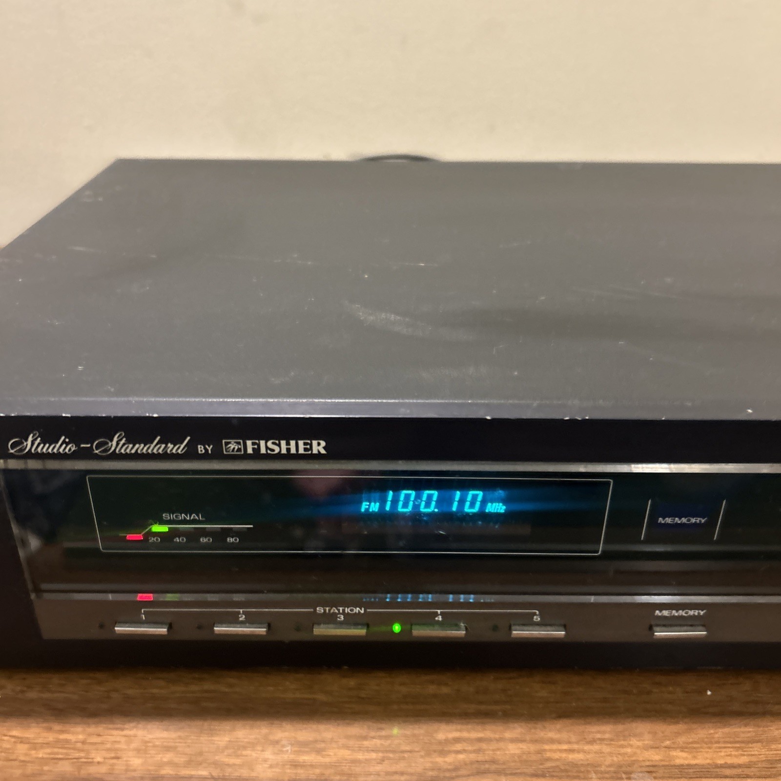 Fisher Studio-standard Synthesizer Tuner FM-660