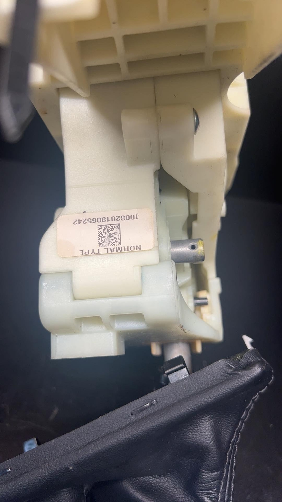 19 KIA OPTIMA Floor Shifter