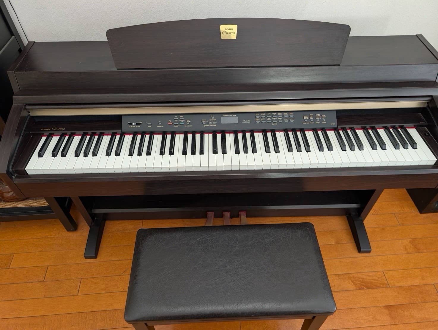 Yamaha Clavinova CLP-230, 88-Key Digital Piano Brown w/ Bench, 3 Pedals, Speaker