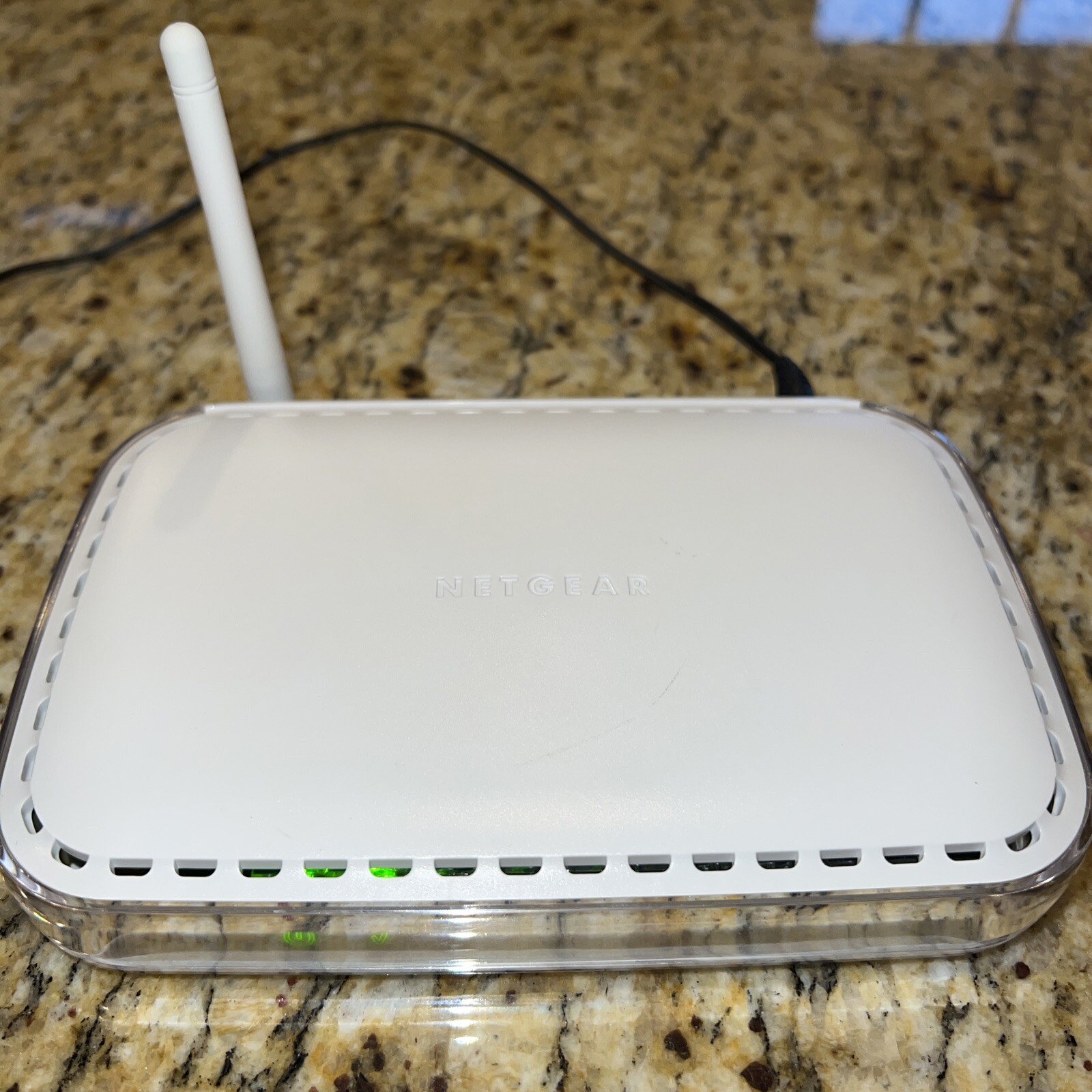 Netgear WGR614 54 Mbps 4-Port 10/100 Wireless G Router (WGR614v6)