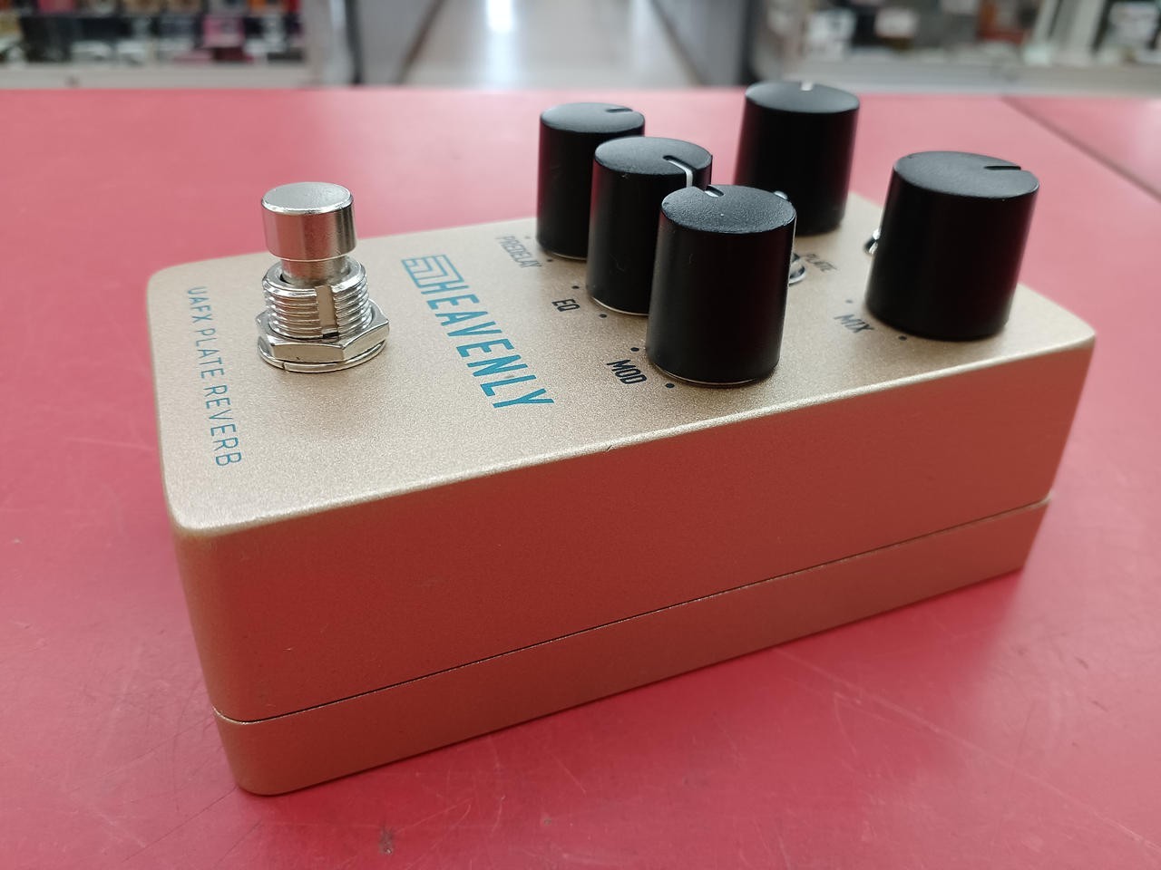 Universal Audio UAFX Heavenly Plate Reverb Guitar Effects Used From Japan