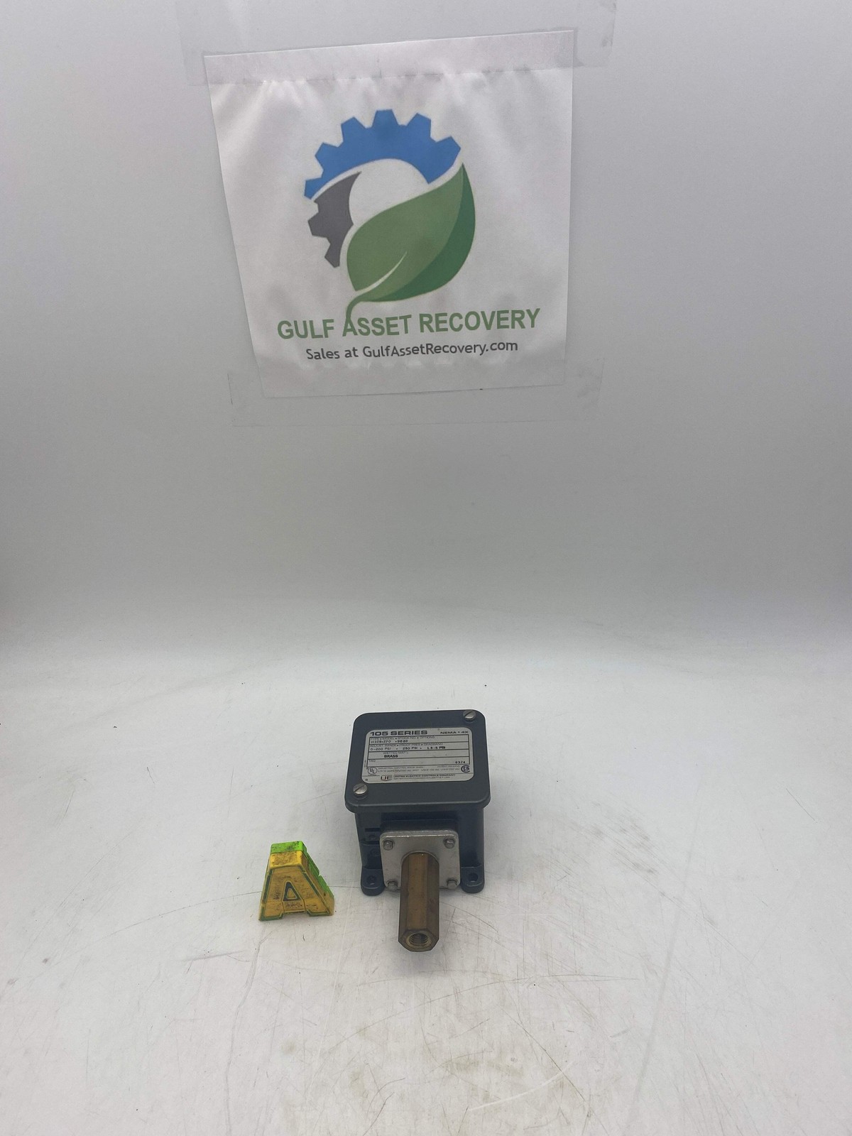 United Electric Controls H105.270 9968 Pressure Switch, 0-200PSI (No Box)