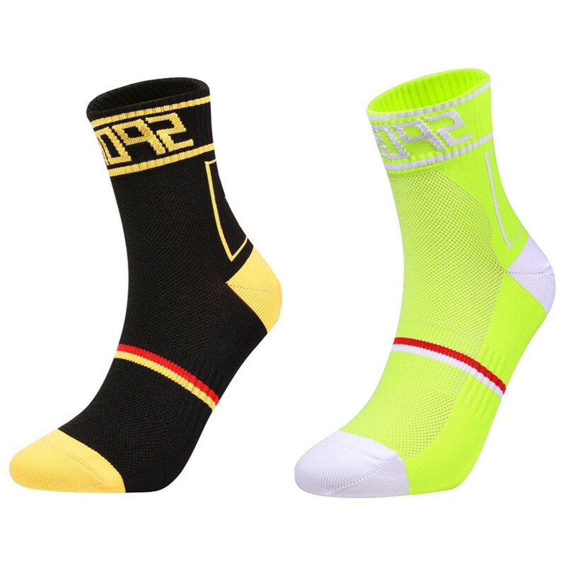 2 Pairs Cycling Socks Pro Road Riding Bicycle Bike Sport Ankle Socks Black Green