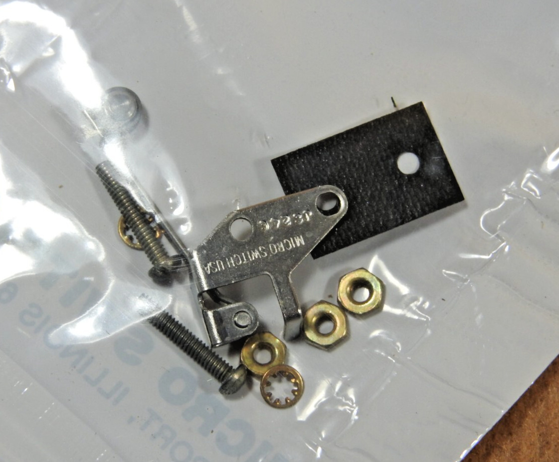 Lot of 8 -Micro Switch JS-246 Snap Action Roller Lever Actuator - New