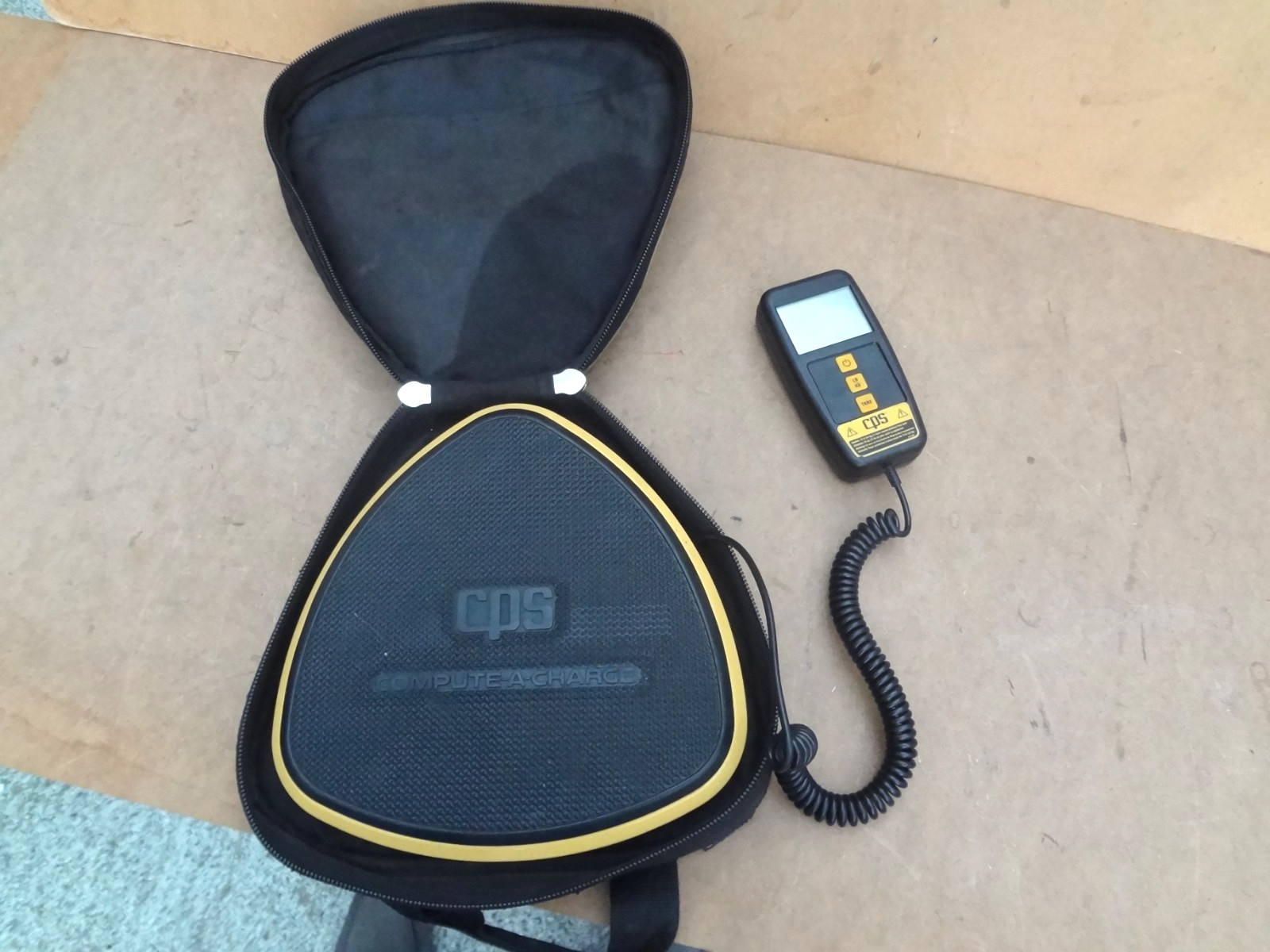 COMPUTE-A-CHARGE CCD110 Charging/Recovery Scale, 110 lb Max. Cap.