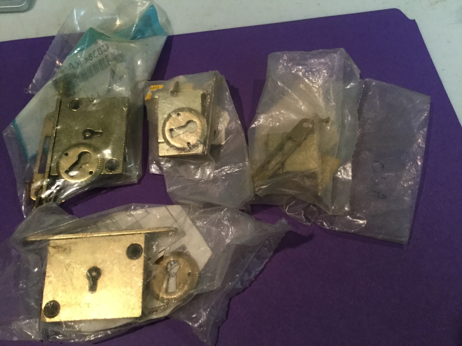 R.H.Door,Drawer,lid locks;barrel key,warded;set 4- 2 sizes parts units;locksmith