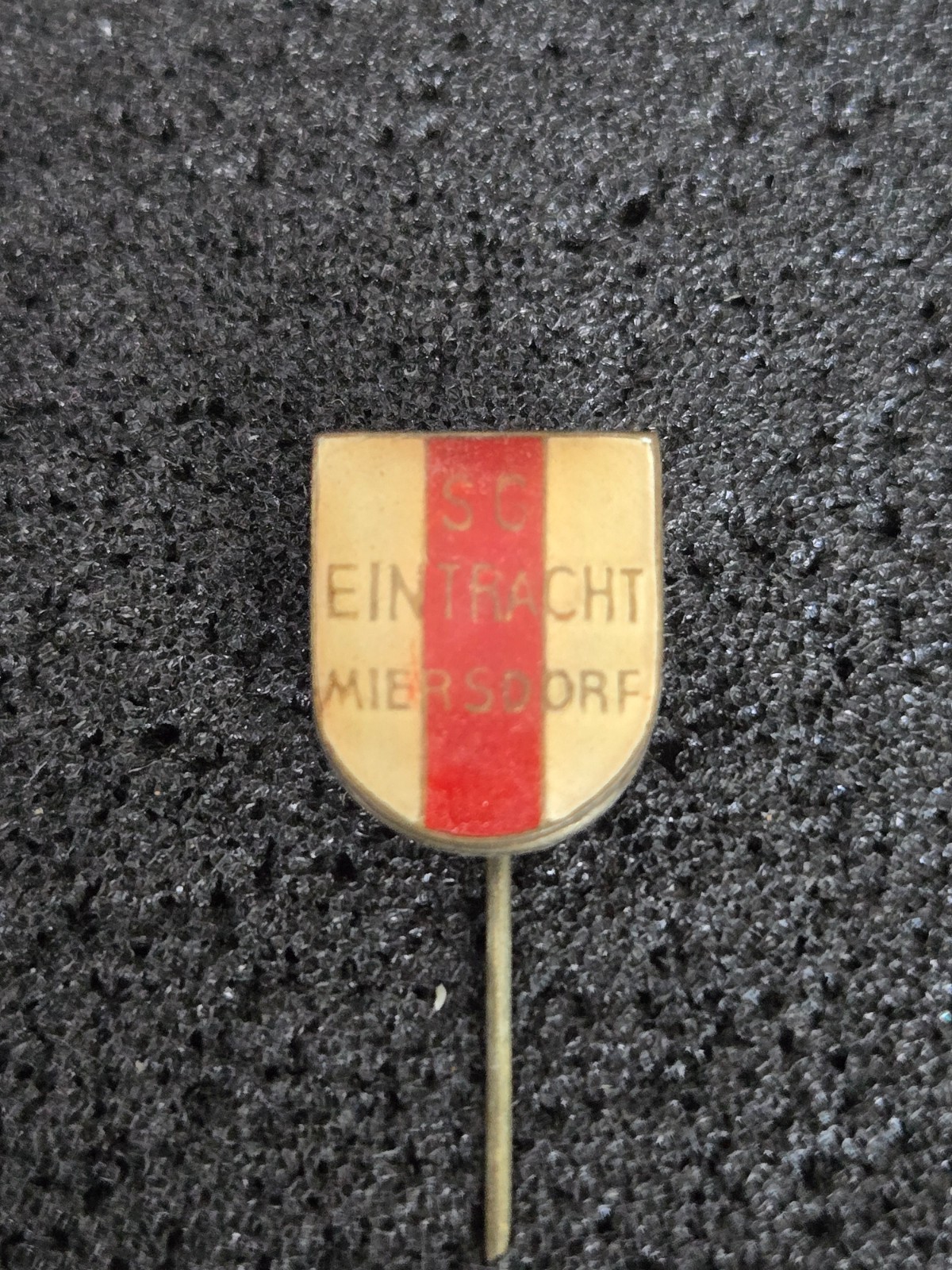 ➔ SC EINTRACHT MIERSDORF ➔ Pin / Lapel Pin *from collection* 21214