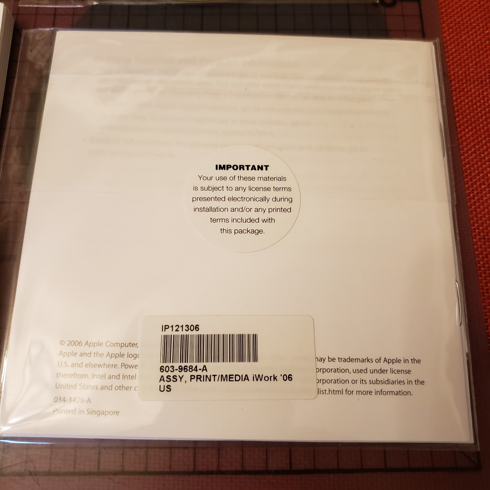 Mac OS X & Application Install Disc 1 & 2 OS 10.4.8 MacBook 2006 & iWork '06