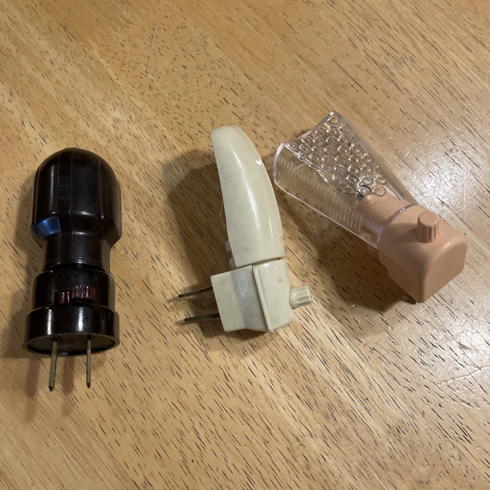 3 Vintage Night Guide Light Plug In Switched Shaded Brown Bakelite Art Deco Read