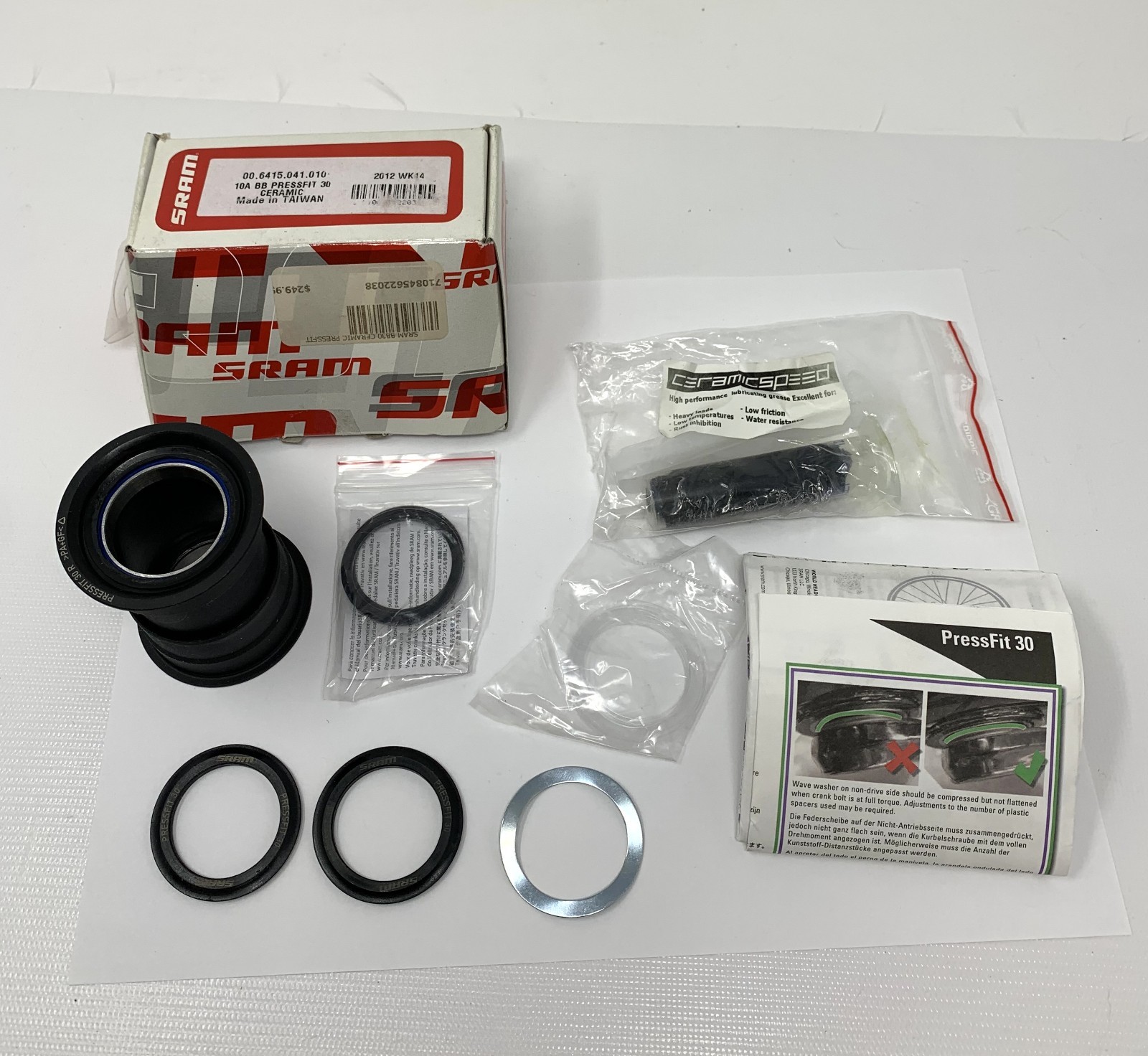 SRAM Pressfit 30 Ceramic Bottom Bracket - New