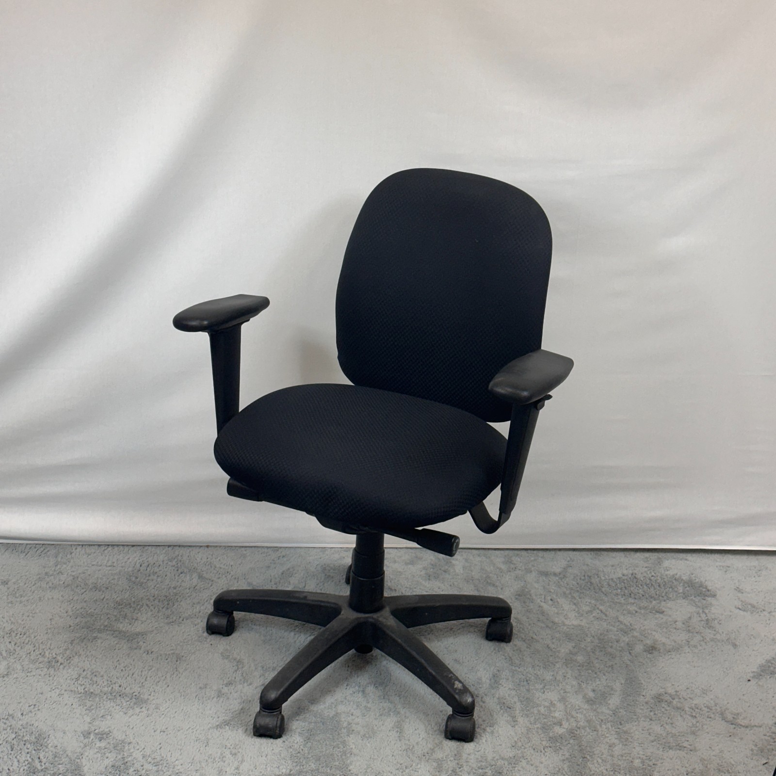 Exemplis Task Chair