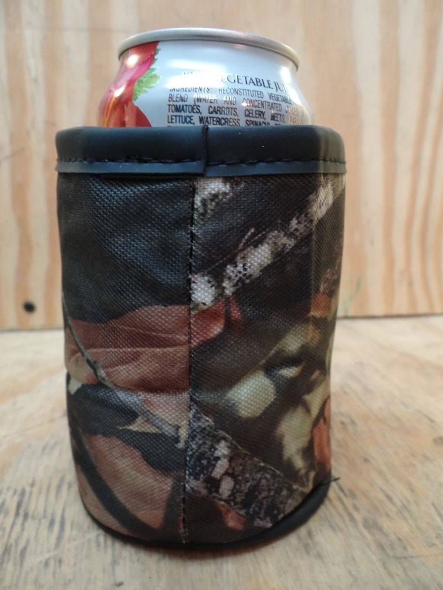 MOSSY OAK ~ DICE ~ CAN COOZIE / KOOZIE
