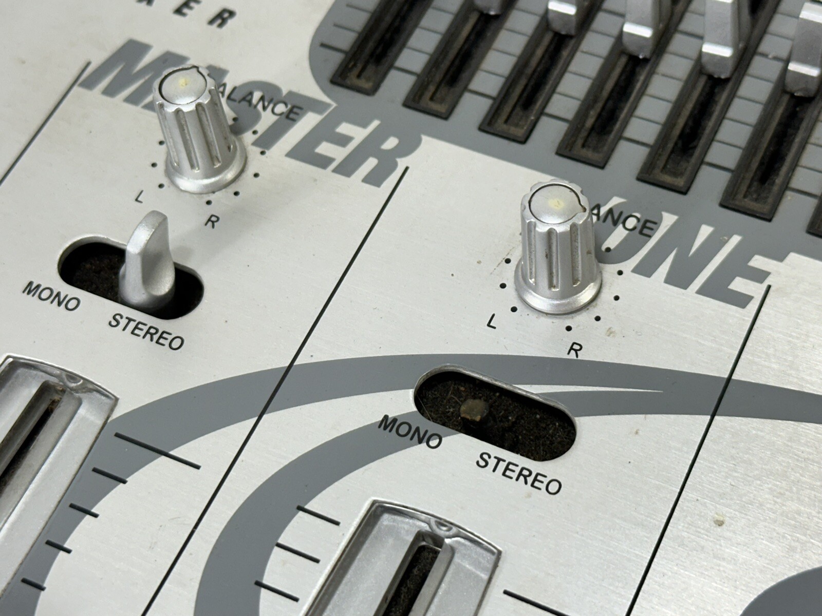 PYLE Pro PYD-1928 ~ 4-Channel Professional Mixer with EQ & Echo ~ WORK/READ