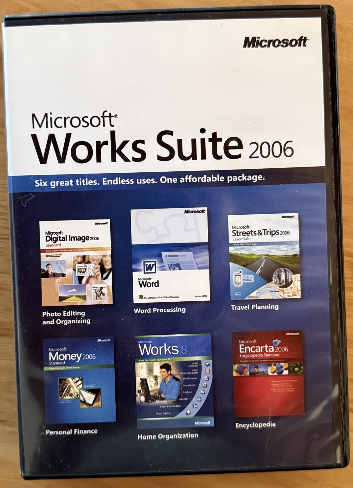 Microsoft Works Suite 2006, COMPLETE /w All 5 Discs & A Product Key