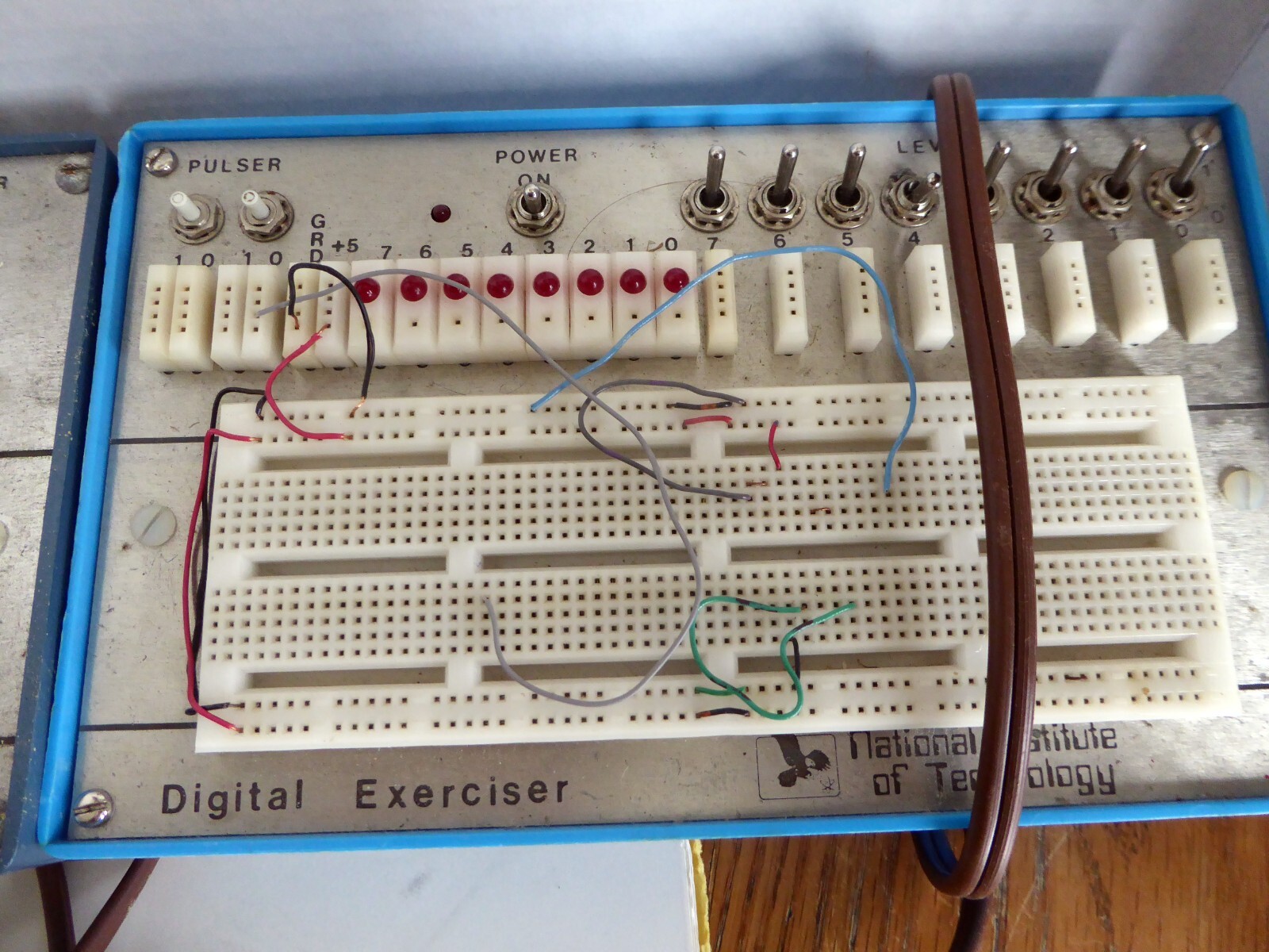 LOT OF 2 VINTAGE 1985 ELECTRONIC EXERSIZERS (ANALOG & DIGITAL) FROM N.I.T.
