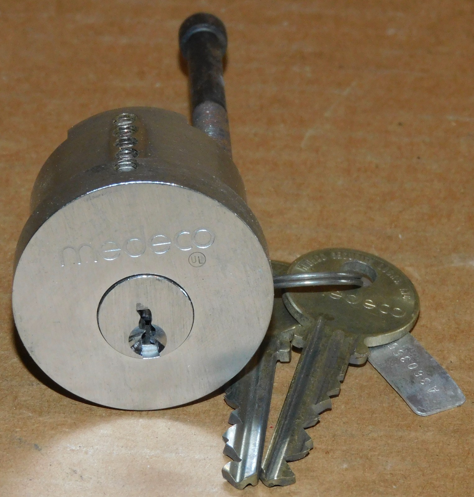 Medeco D11 high-security Lock Cylinder with 2 Keys