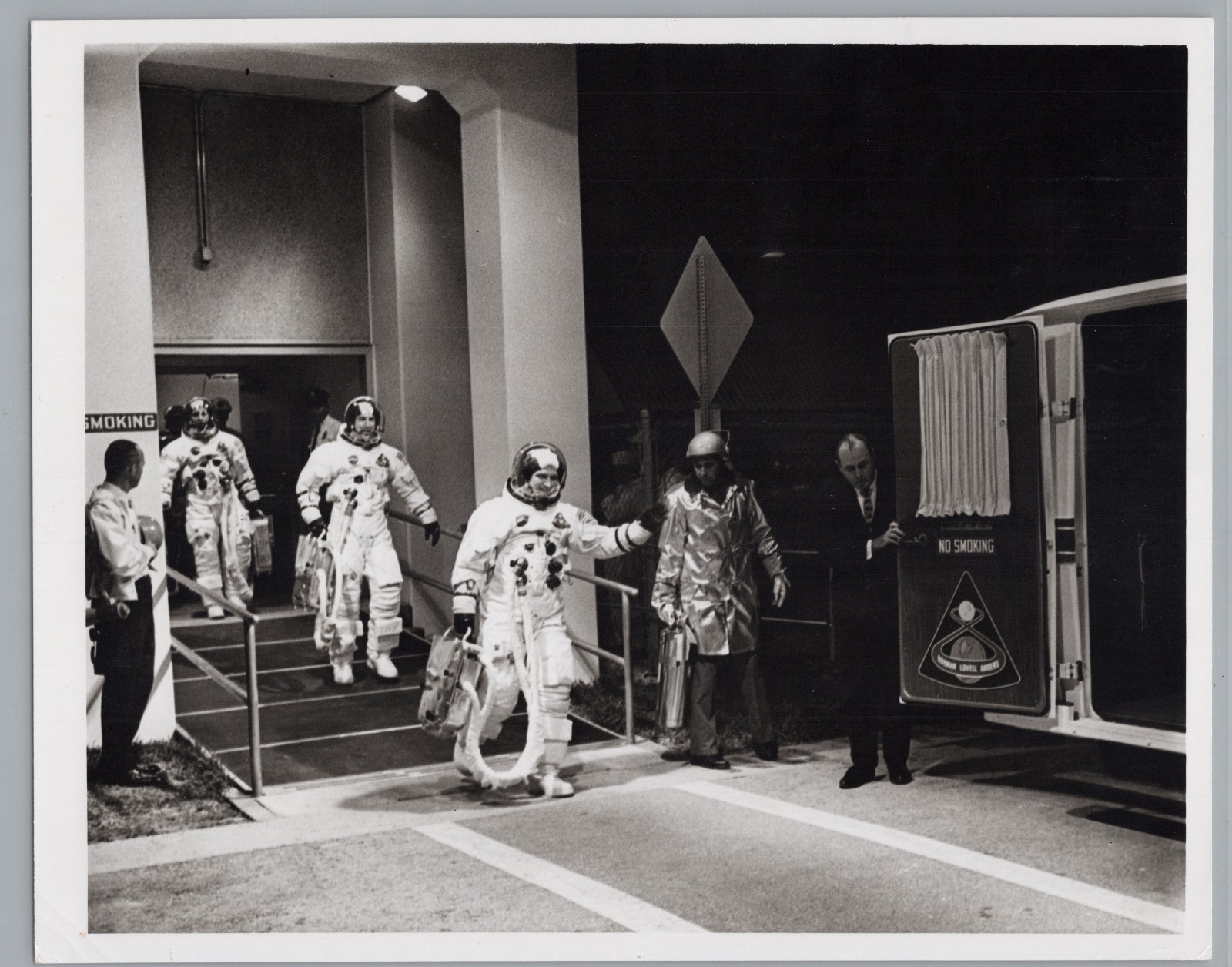 Apollo 8 Astronaut Walkout Transfer Van NASA Press Photo 1968 108-KSC-68P-619