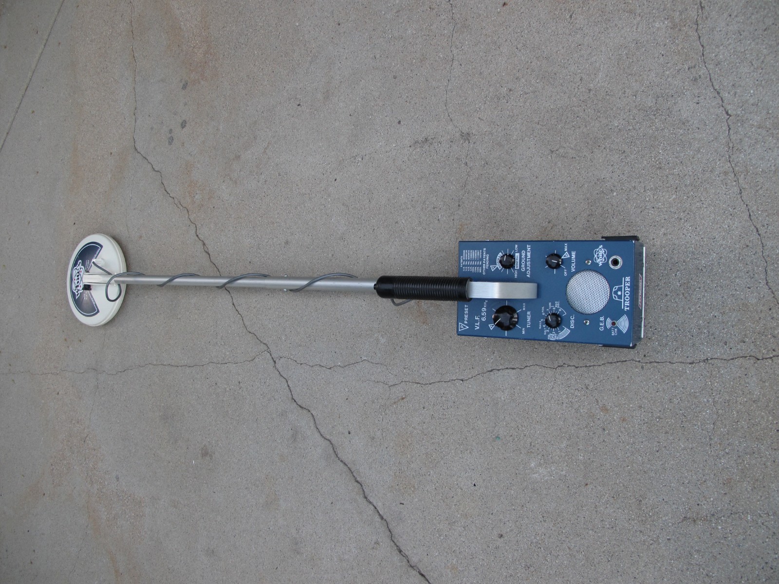 Whites Coinmaster 2900/d trooper vlf 6.59khz metal detector
