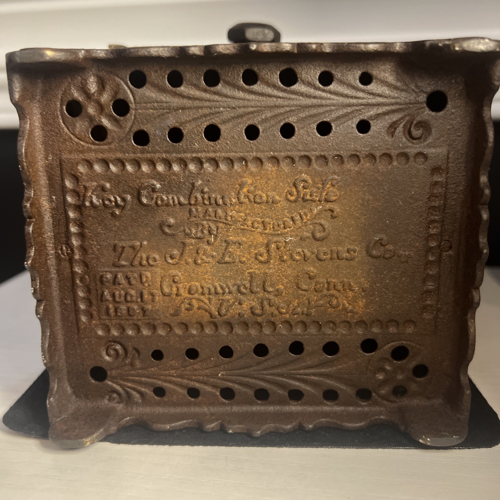 J&E Stevens August 17th, 1897 - Material, Cast Iron) (Burglar Proof Safe)not Key