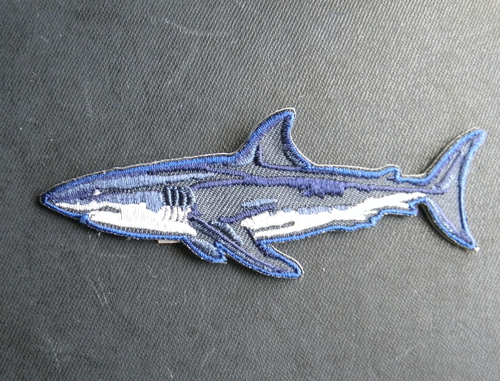 SHARK ANIMAL EMBROIDERED PATCH 3.75 x 1.3 INCHES
