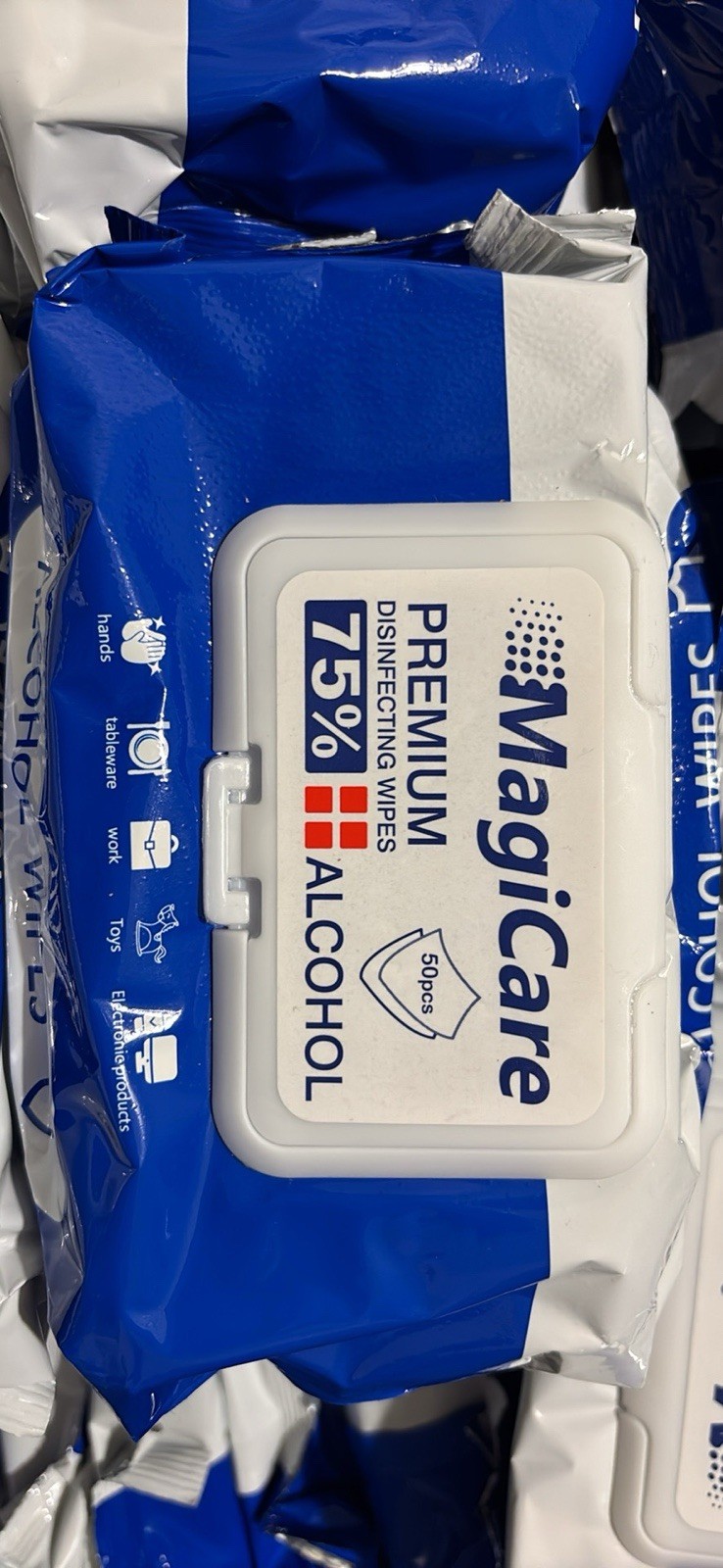 Travel-Friendly 75% Alcohol Hand Wipes - 7 Resealable Packs for Ultimate Hygiene