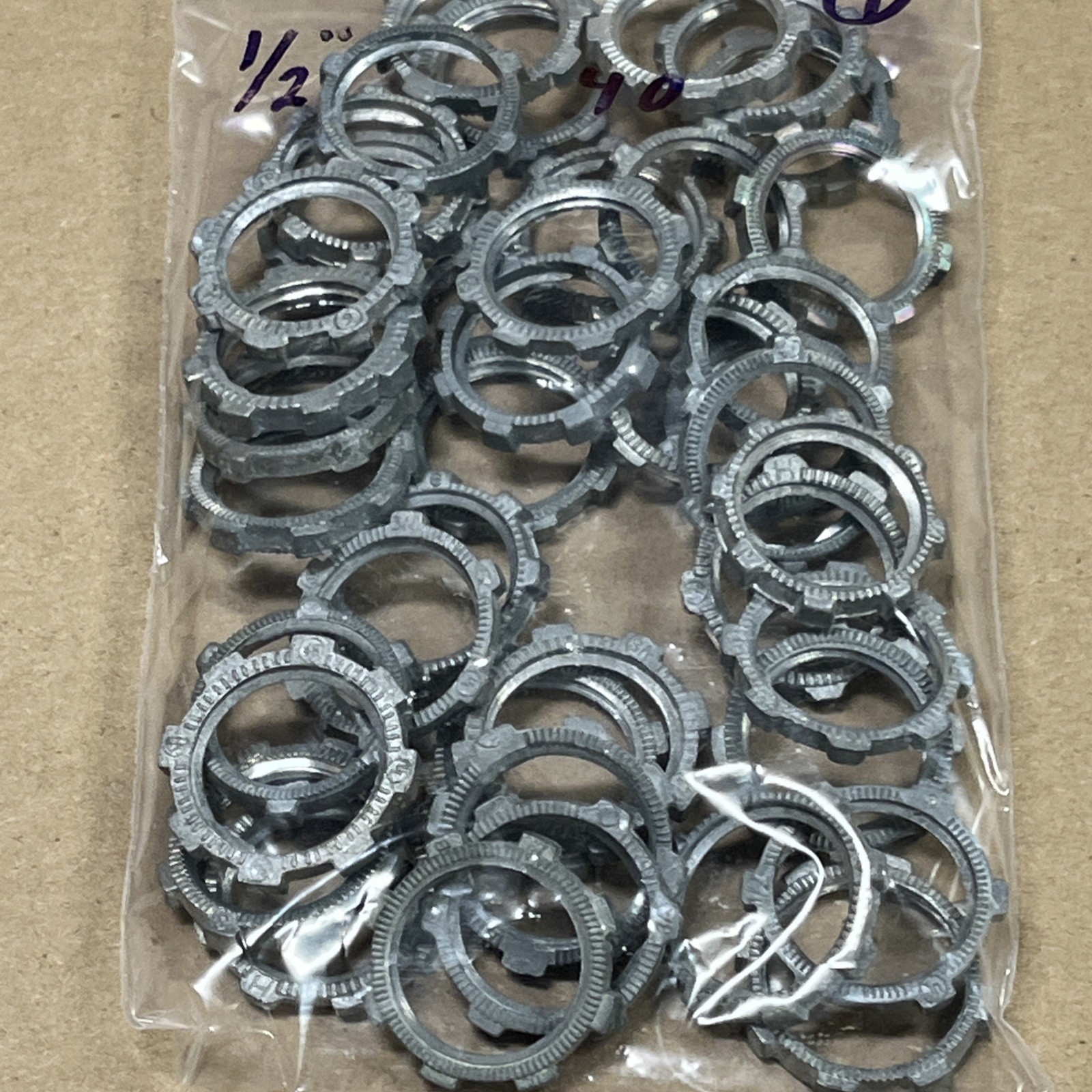 QTY 40) 1/2″ EMT Conduit Die-Cast Rigid Conduit Locknut With Locking Ridges