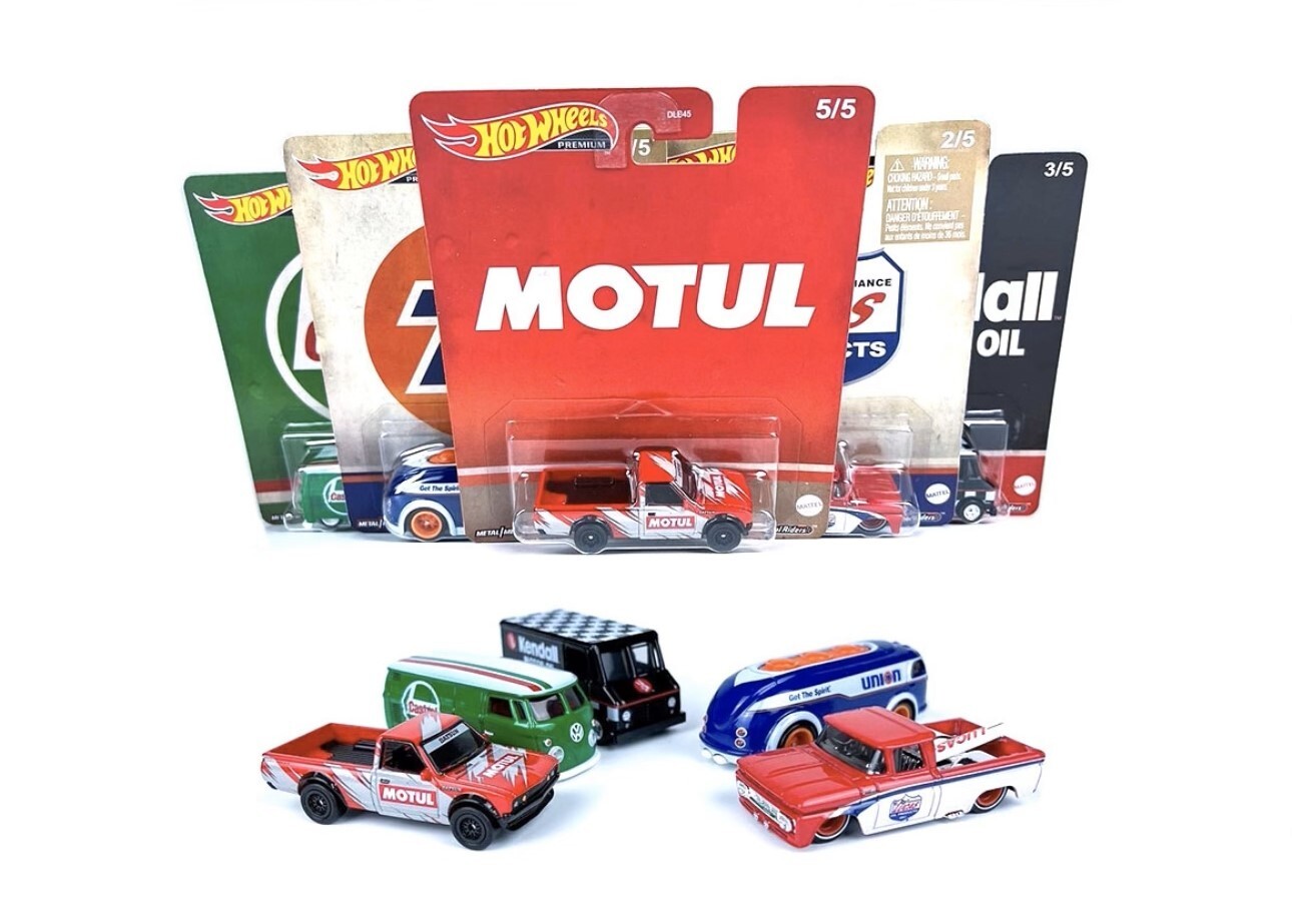 Hot Wheels 2023 Pop Culture "Vintage Oil" Set of 5 Cars, DLB45-979U