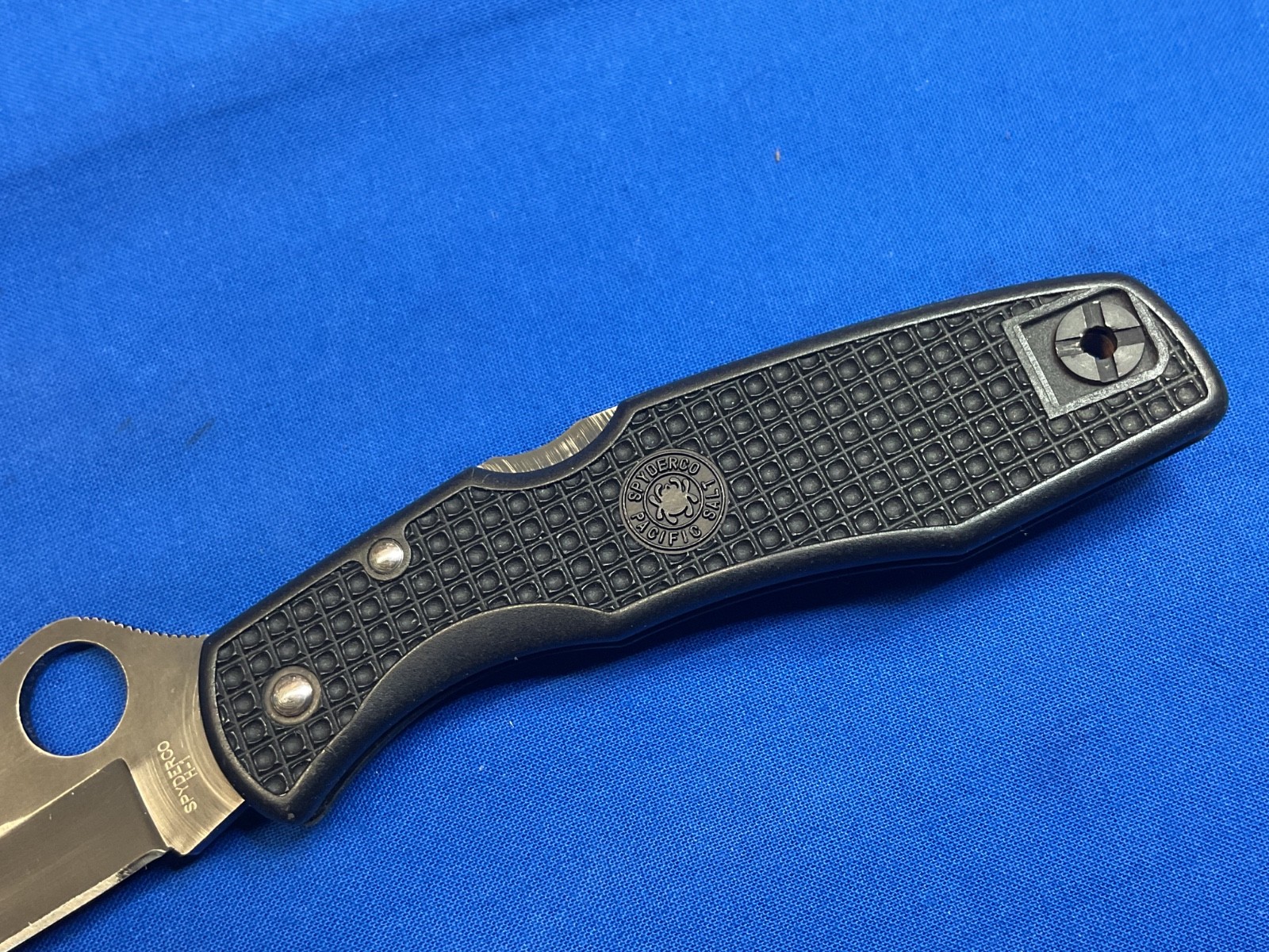 Spyderco Pacific Salt H-1 Pocket Knife