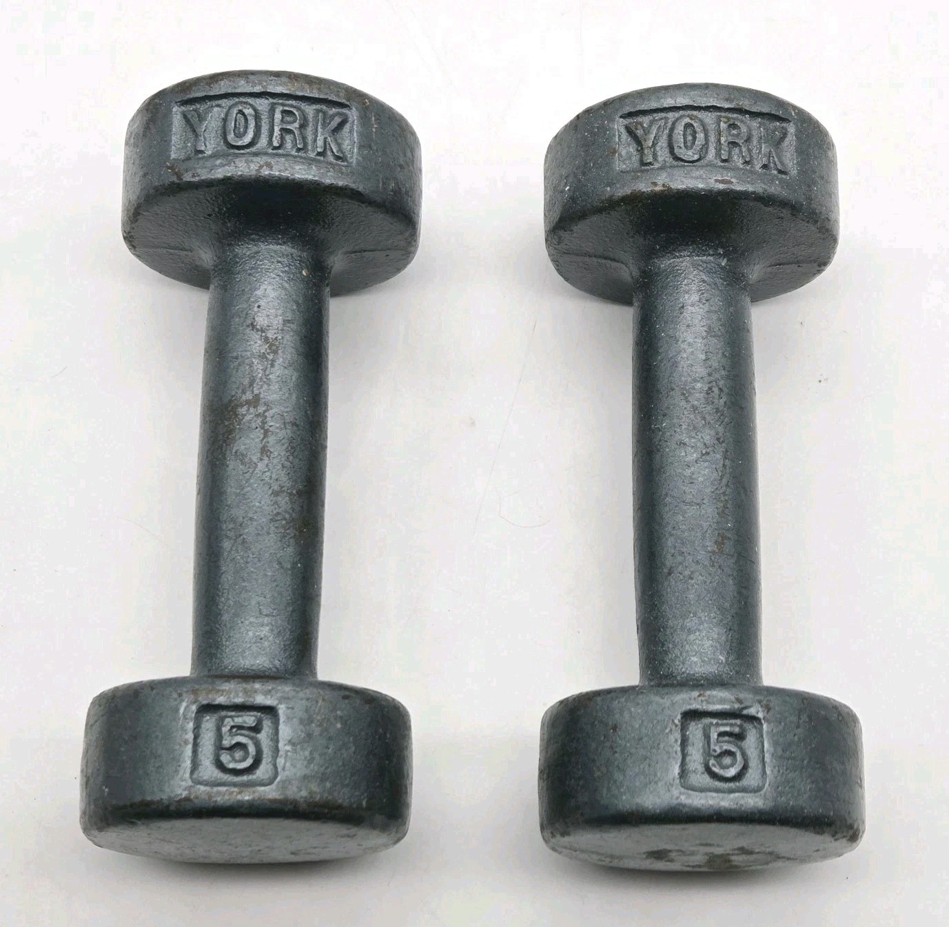 York 5lb Dumbbell Barbell Cast Iron Metal Round Head Fat Grip Set of 2 10lb Totl