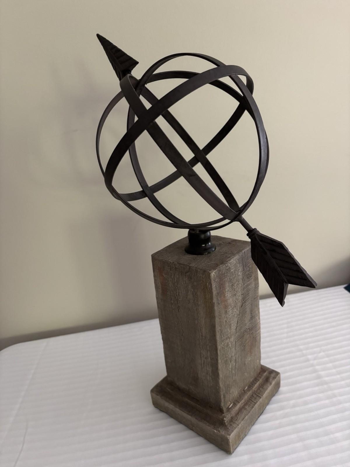 Metal Orb And Arrow Decor On Standing Base NWT